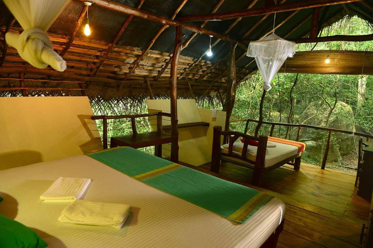 Back Of Beyond - Pidurangala Villa Sigiriya Luaran gambar