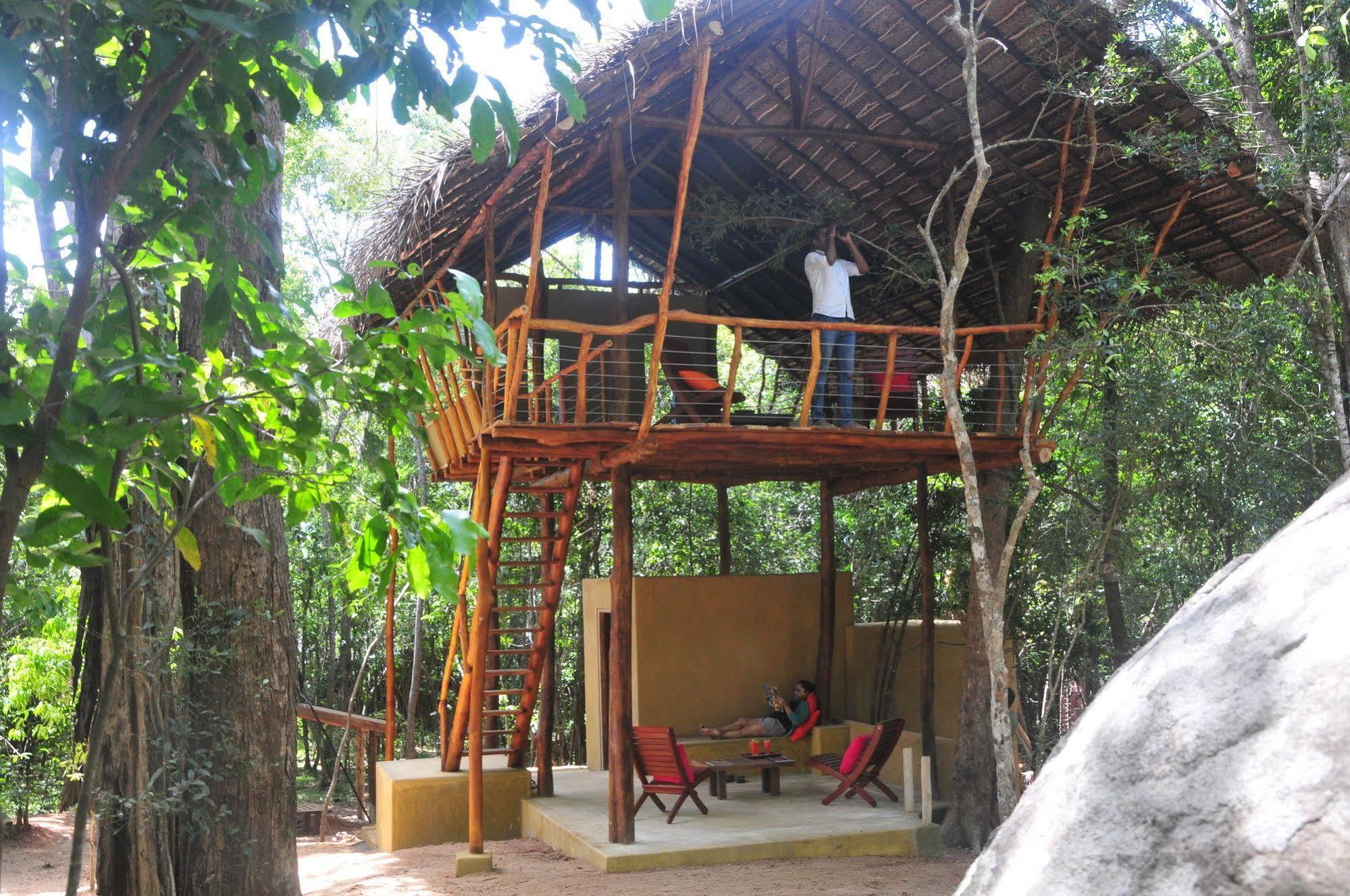 Back Of Beyond - Pidurangala Villa Sigiriya Luaran gambar