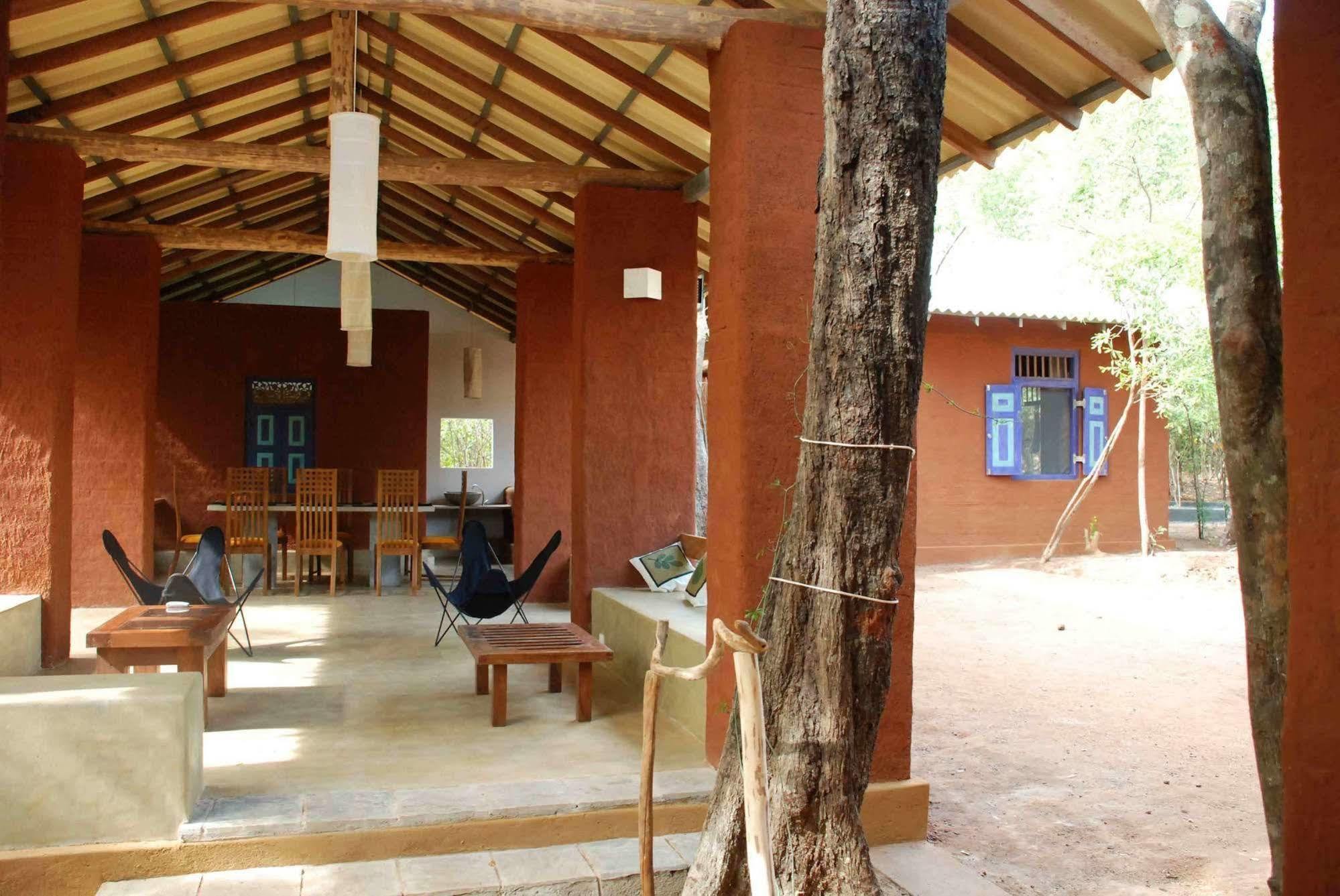 Back Of Beyond - Pidurangala Villa Sigiriya Luaran gambar