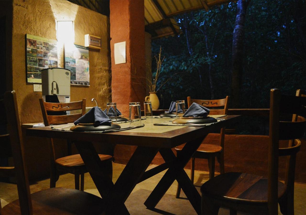 Back Of Beyond - Pidurangala Villa Sigiriya Luaran gambar
